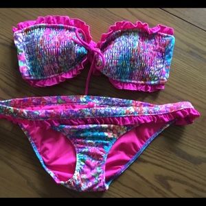 Victoria’s Secret. Top large. Bottom small. Pink.